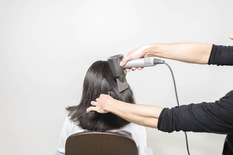Sleek Bob Hairstyle Tutorial