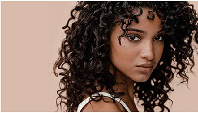 The Causes of Frizzy Hair & Best Anti-Frizz Products 