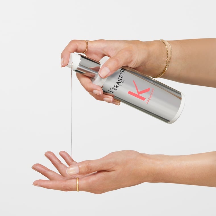 Rediscover Kérastase's iconic hair oil Elixir Ultime, now refillable. This oil is the quick fix needed by dull hair, providing hydration, smoothness, shine and protetion.